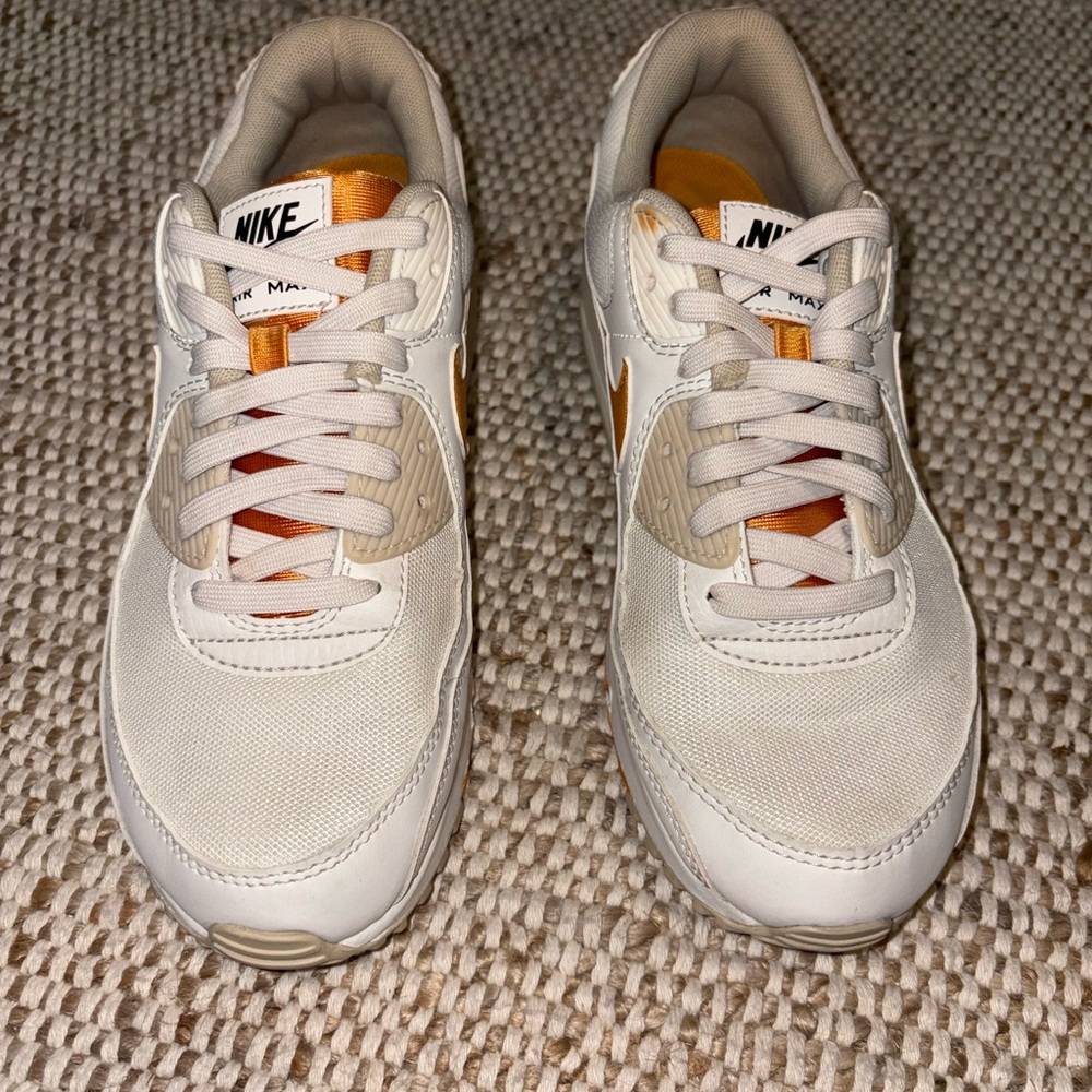 FLASH SALE! 🛍️ Women’s White and Orange Nike Air Max 90s - Picture 5 of 7
